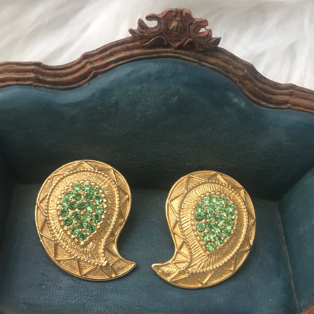 Vintage gold Eairings